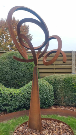 sculptuur in cortenstaal